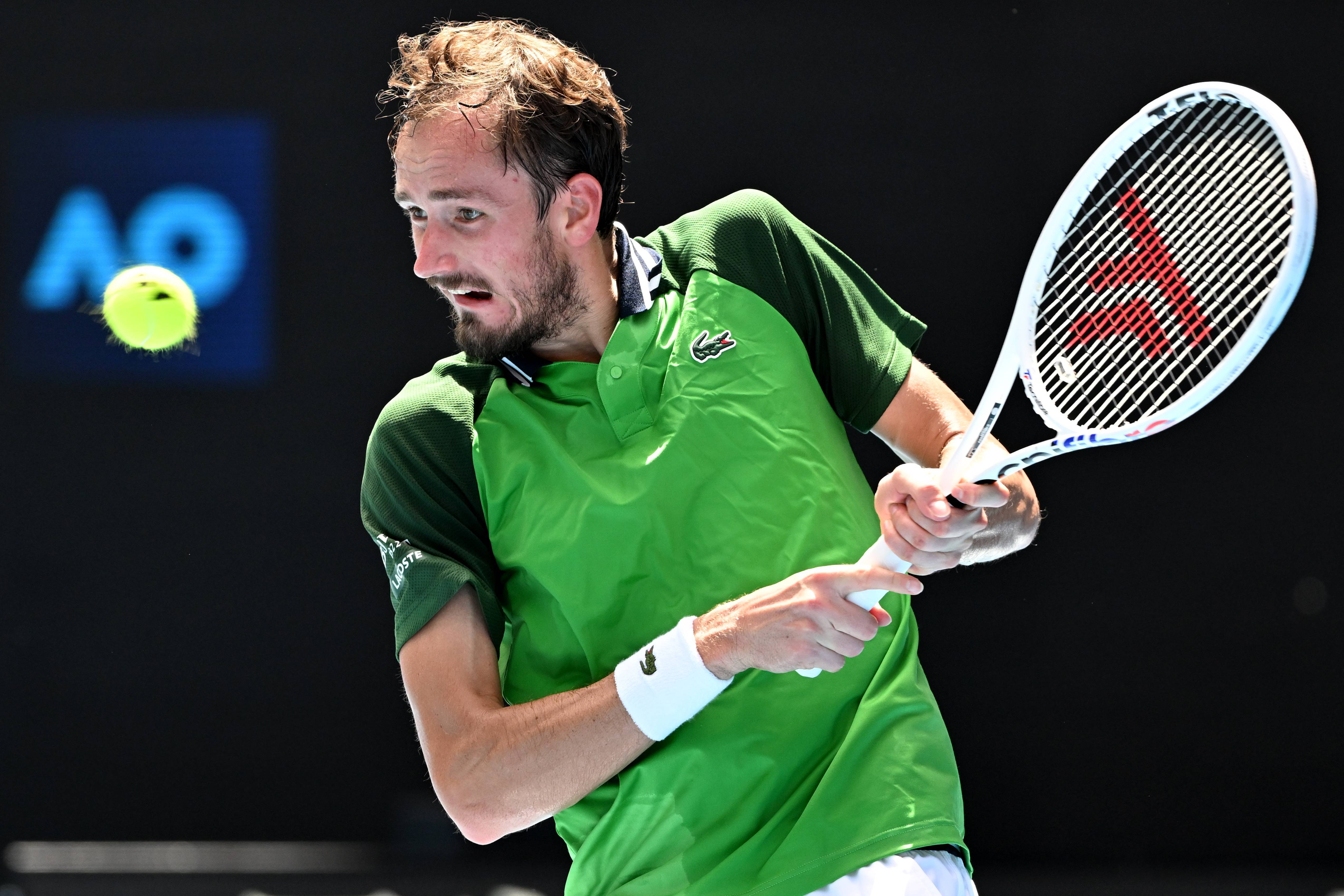 日本网球队爆冷美国网球队，梅德韦杰夫制霸全场的简单介绍