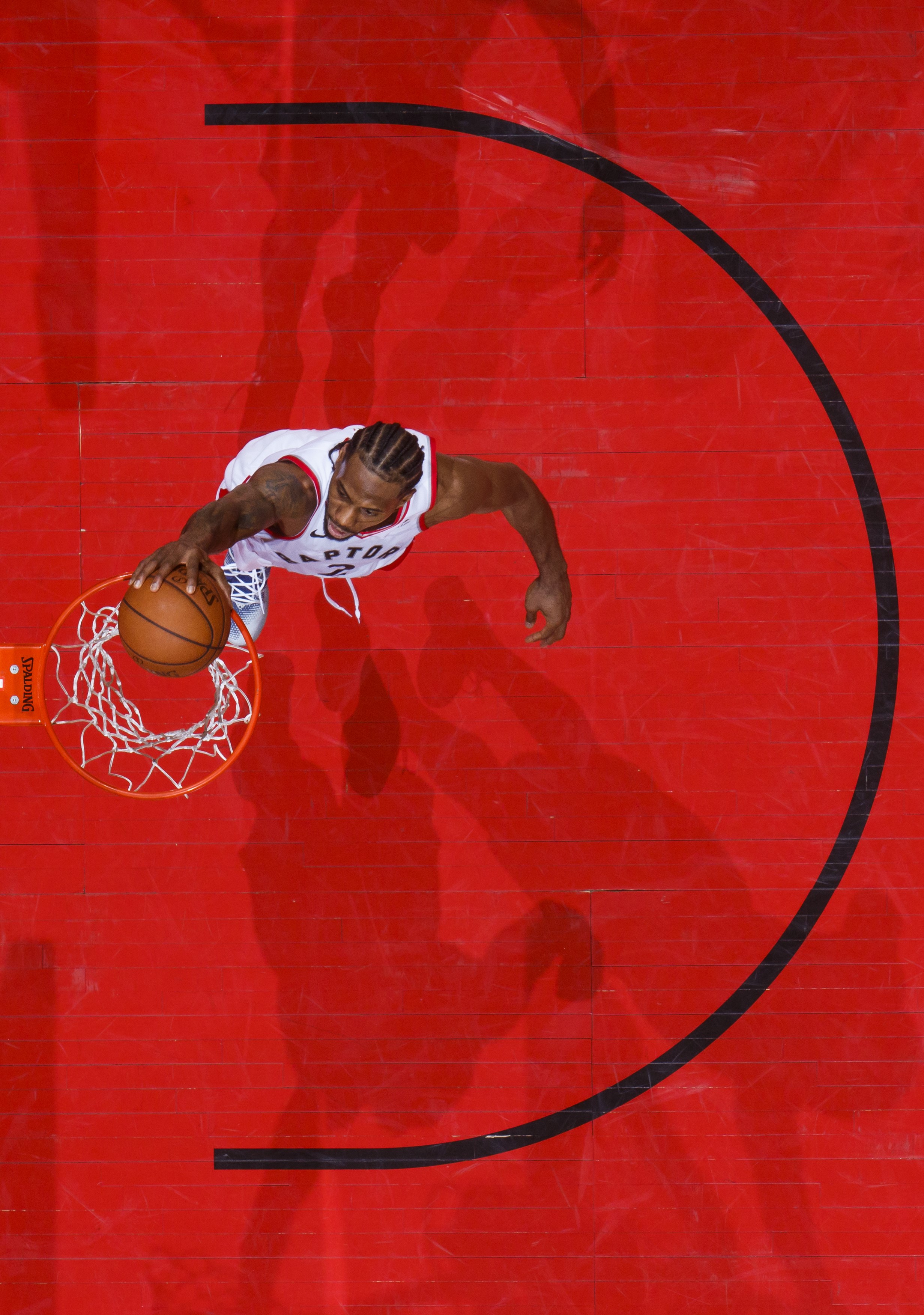 雄鹿球星莱昂纳德自信十足,豪言夺冠的简单介绍 雄鹿球星莱昂纳德自信十足,豪言夺冠的简单介绍