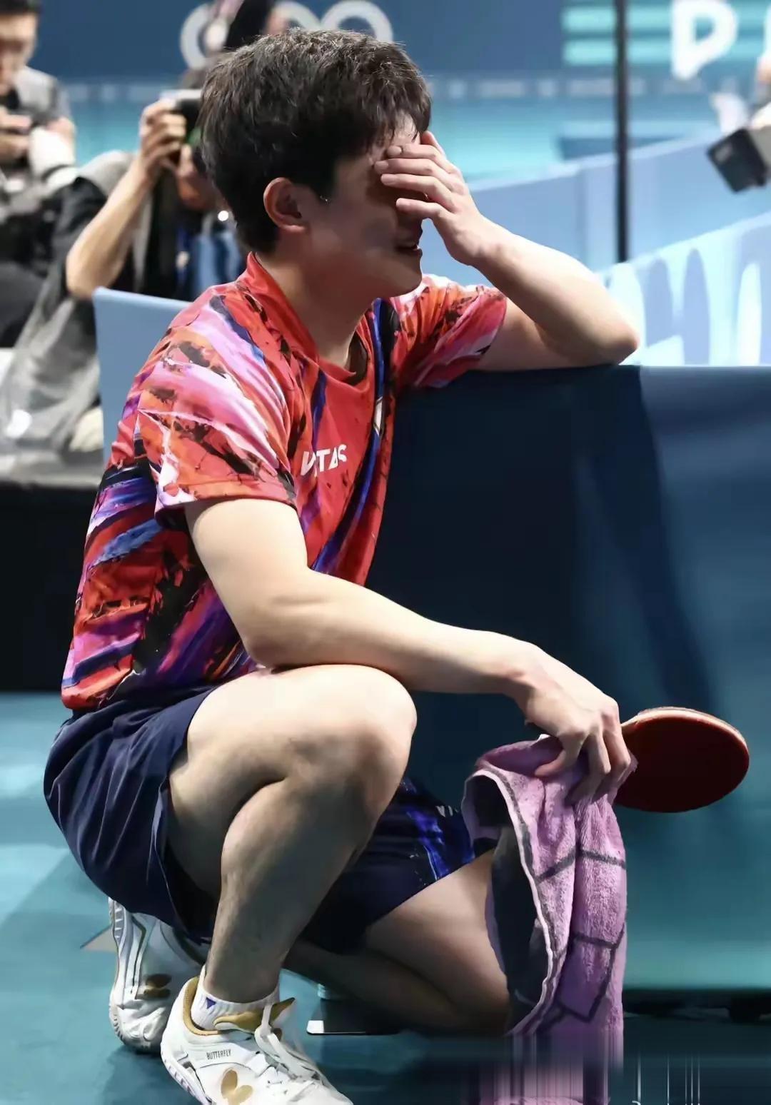 法国队碾压日本队，樊振东点燃赛场