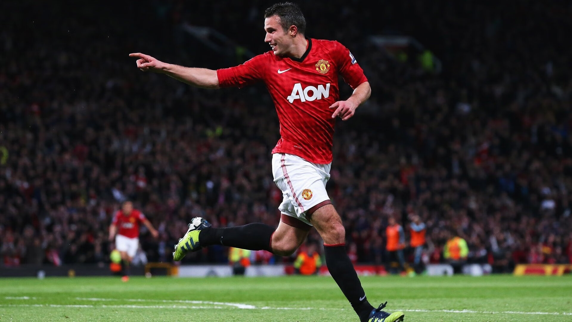 意甲焦点战之夜，C罗节奏完全掌控，谱写绿茵交响曲